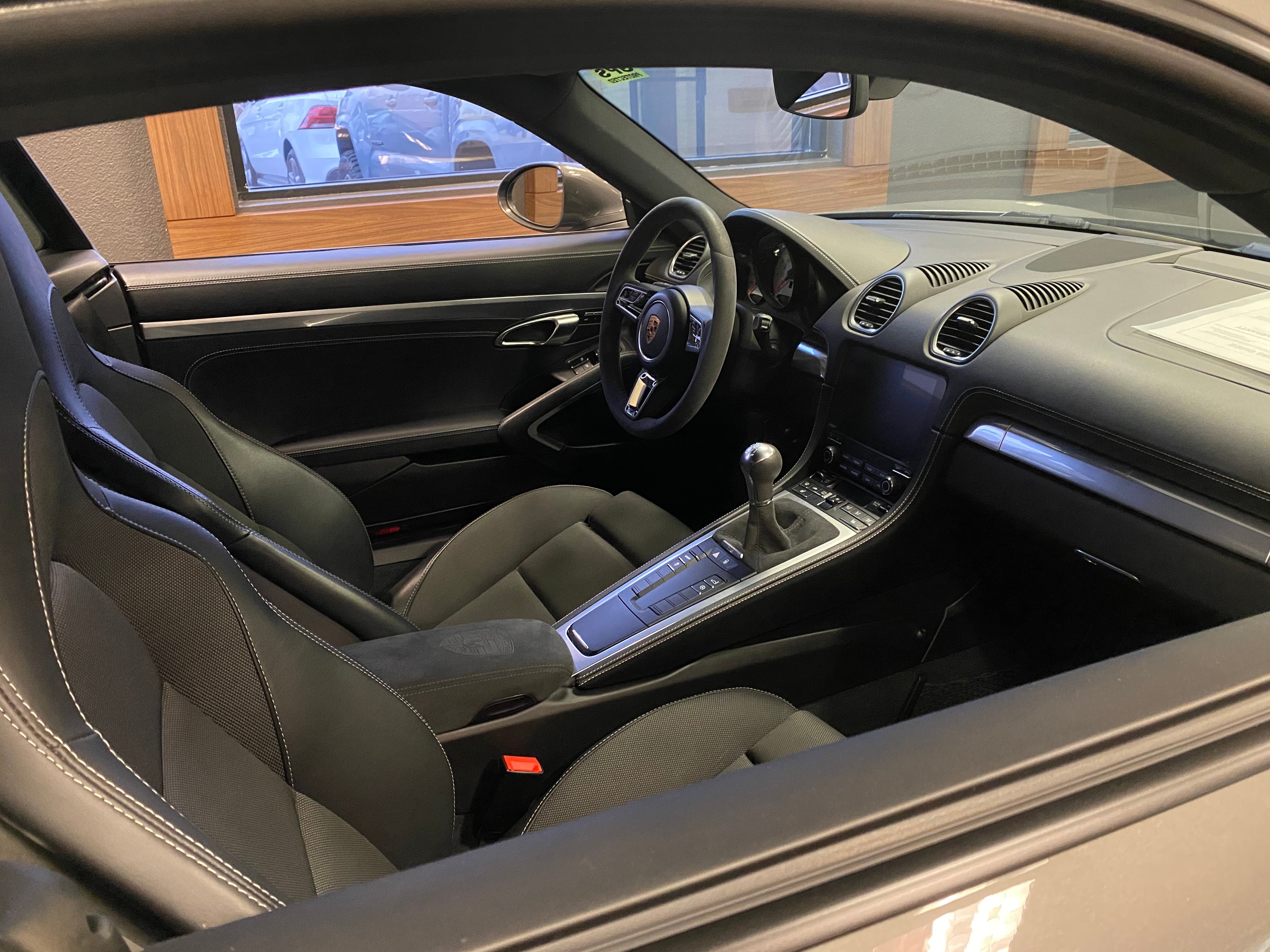 interior1.jpg