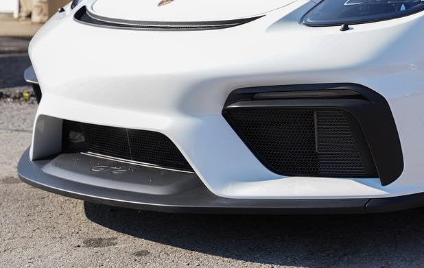 GT4 front grills (cropped closeup) - Copy.jpg