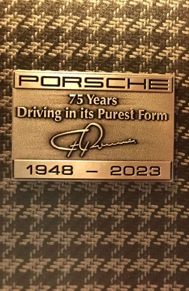 Plaque 1.jpg