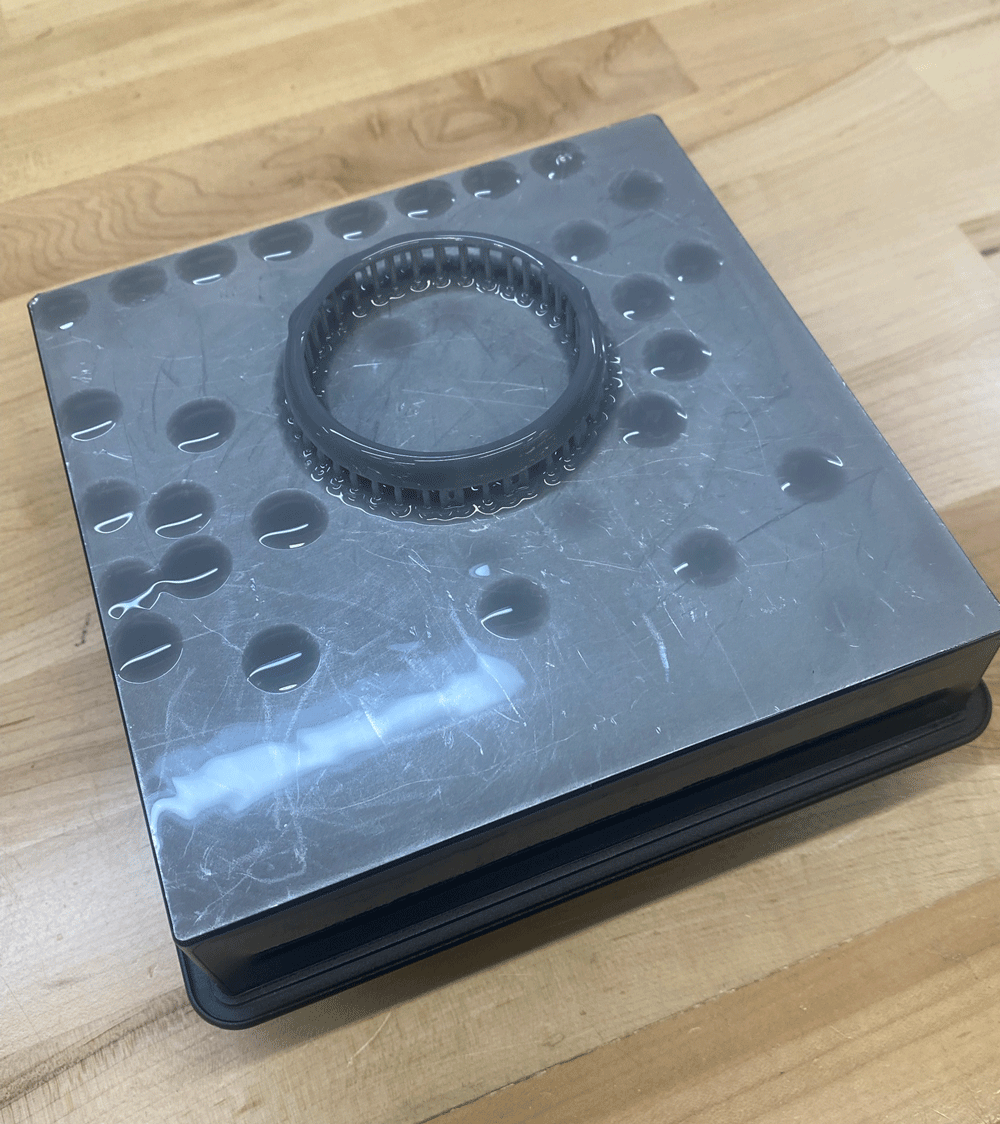 bezel-on-plate-wet.gif