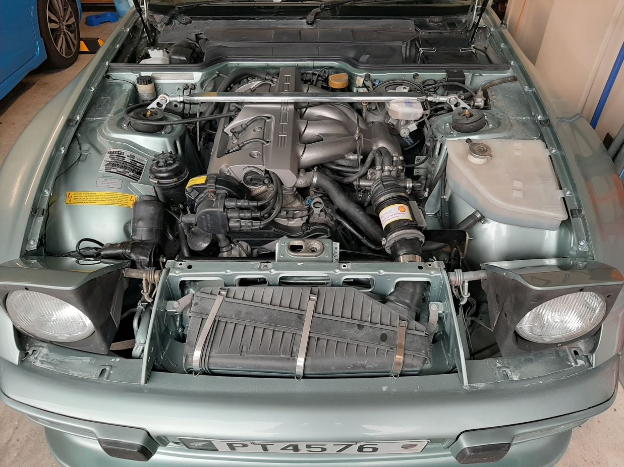 j1nx3d 968 944S2 airbox.JPG