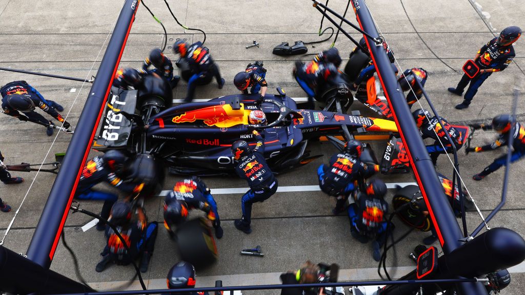 max-verstappen-of-the-netherlands-driving-the-oracle-red-news-photo-1712589794.jpg