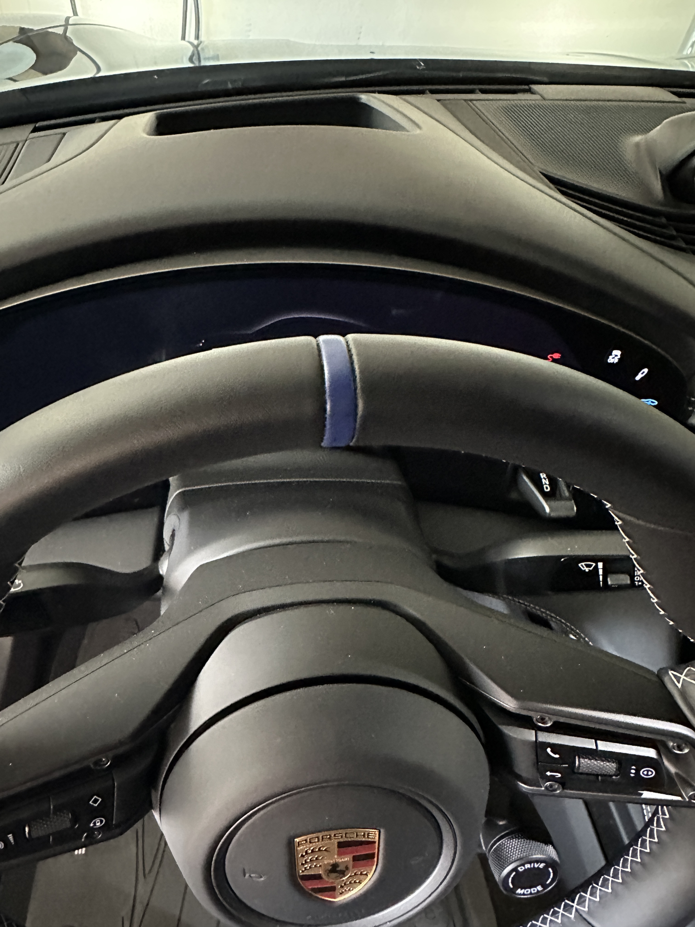 steering wheel blue stripe.jpg