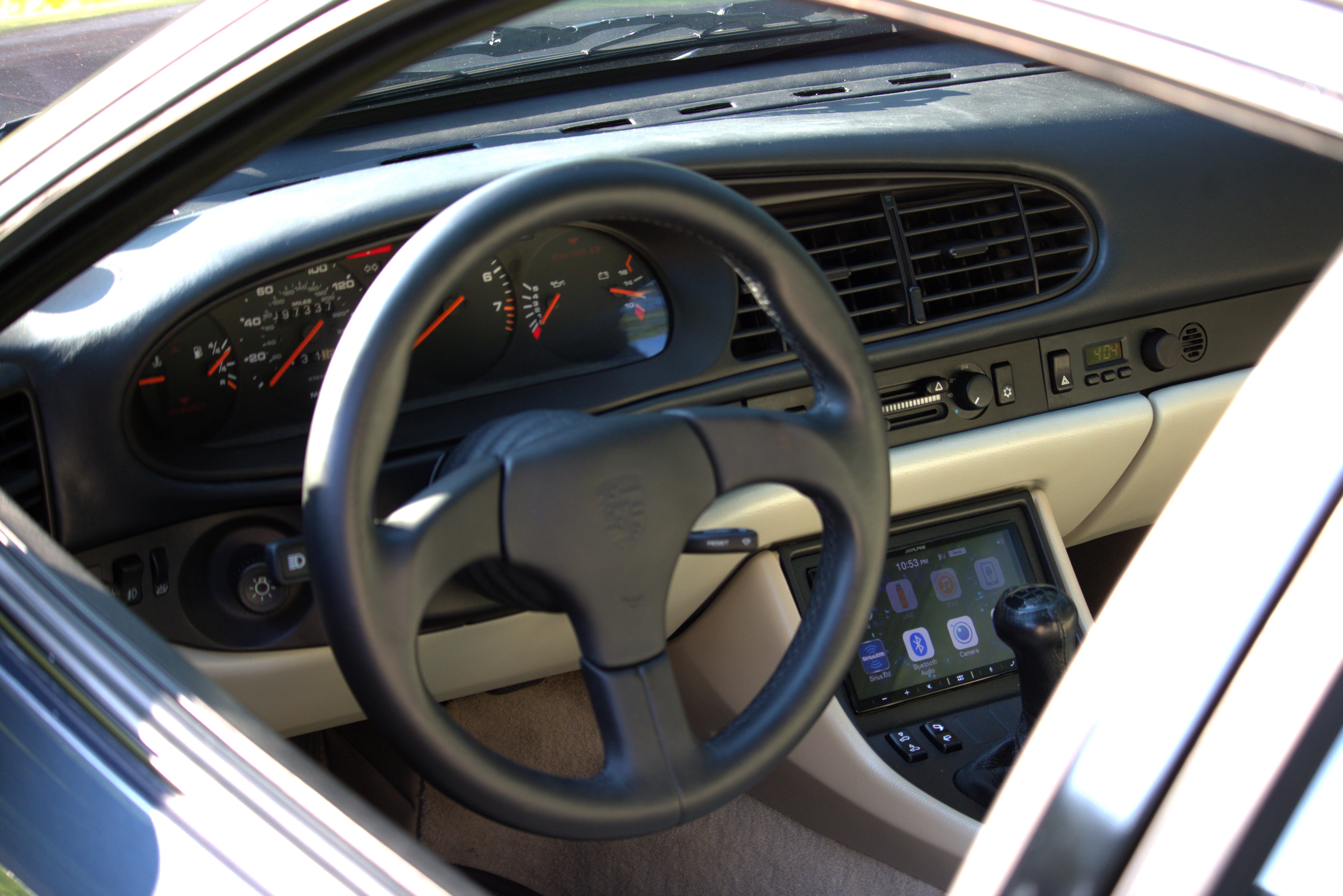 Cockpit.jpg