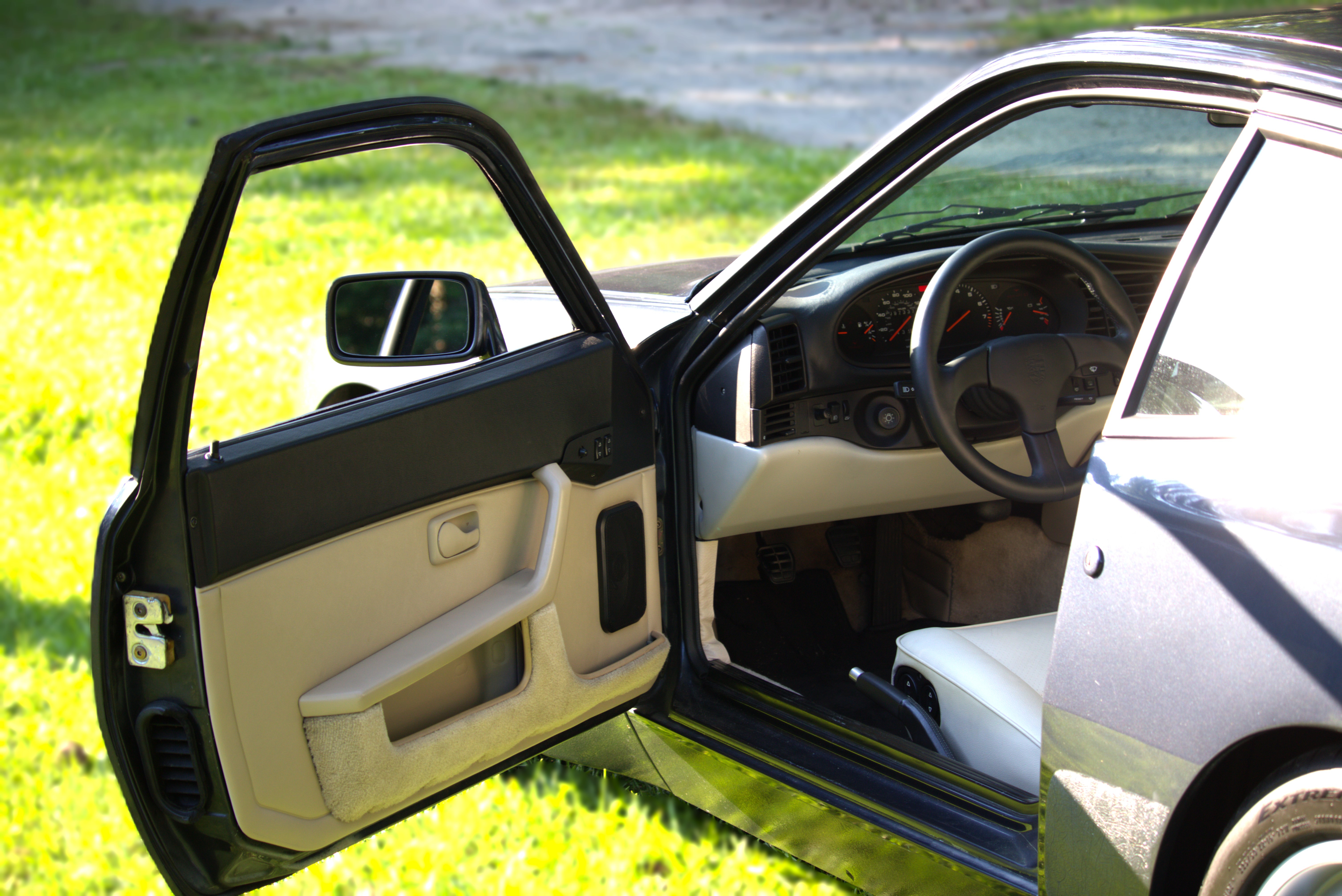 Cockpit1.jpg