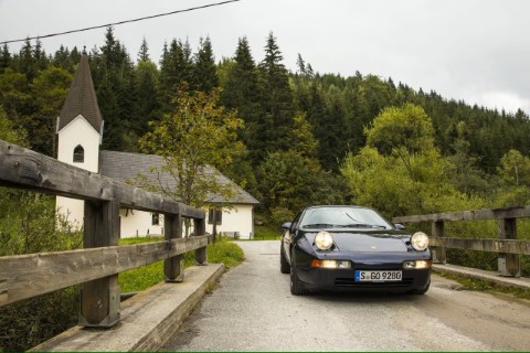 Porsche-928-3-scaled (Phone).jpg