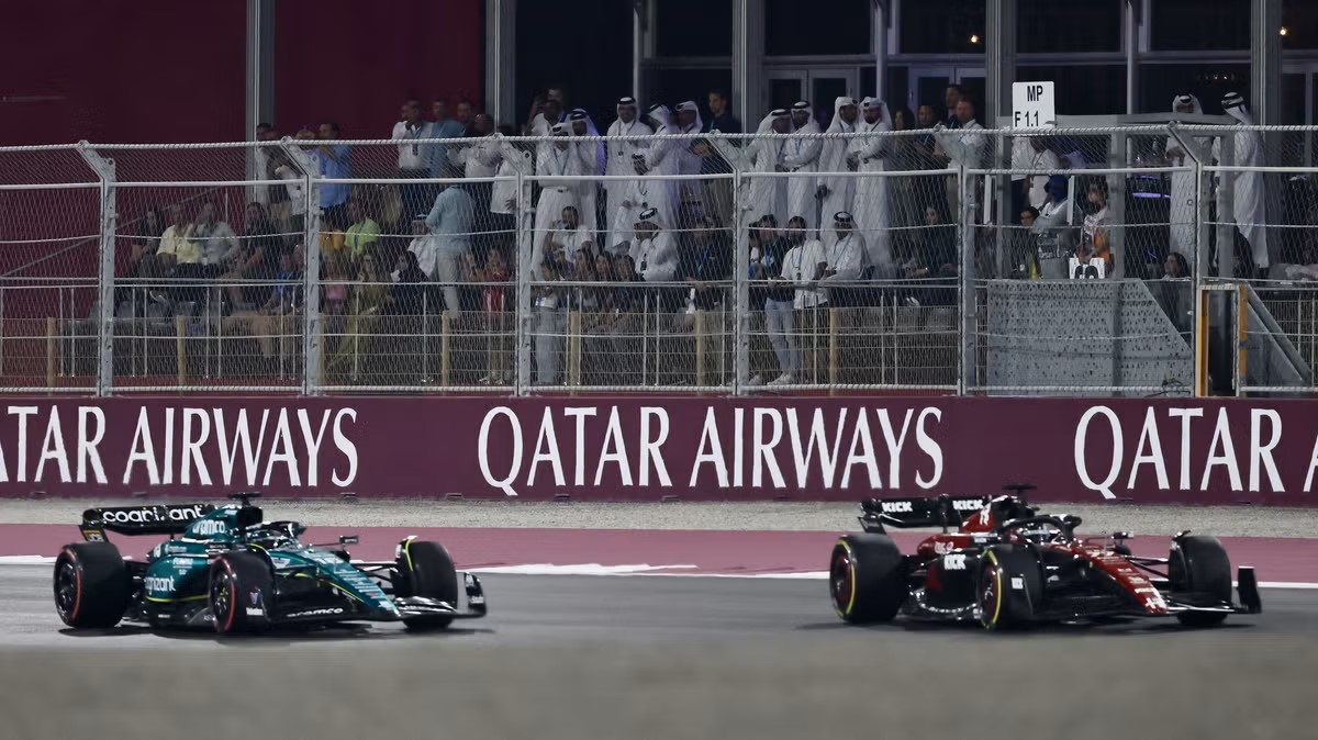 drivers-compete-during-the-sprint-race-of-the-f1-qatar-news-photo-1732634884.jpg
