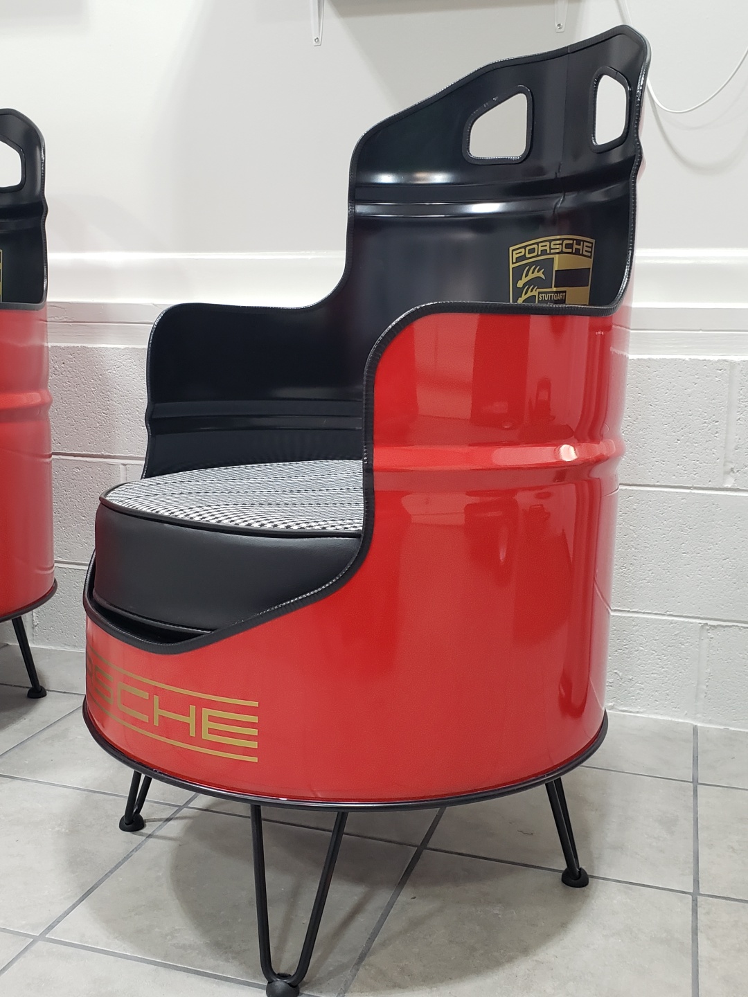 Chair-red-01.jpg