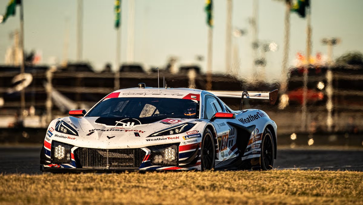 badraoui-roar-imsa-1-17-25-09386-678c43fd2d0a0.jpg