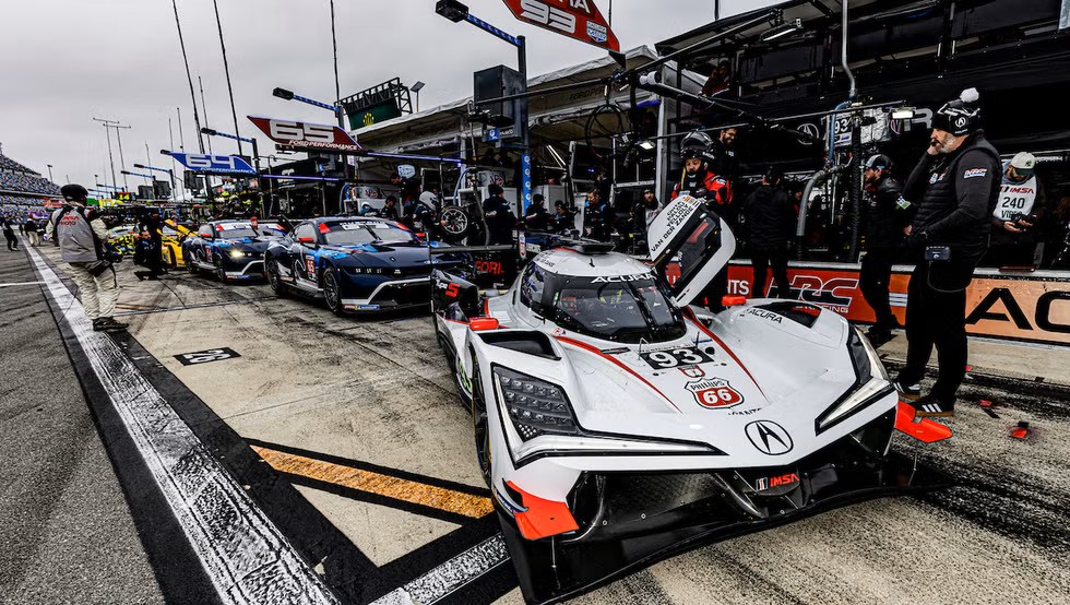 badraoui-rolex-imsa-1-23-25-16842-679656401d495.jpg