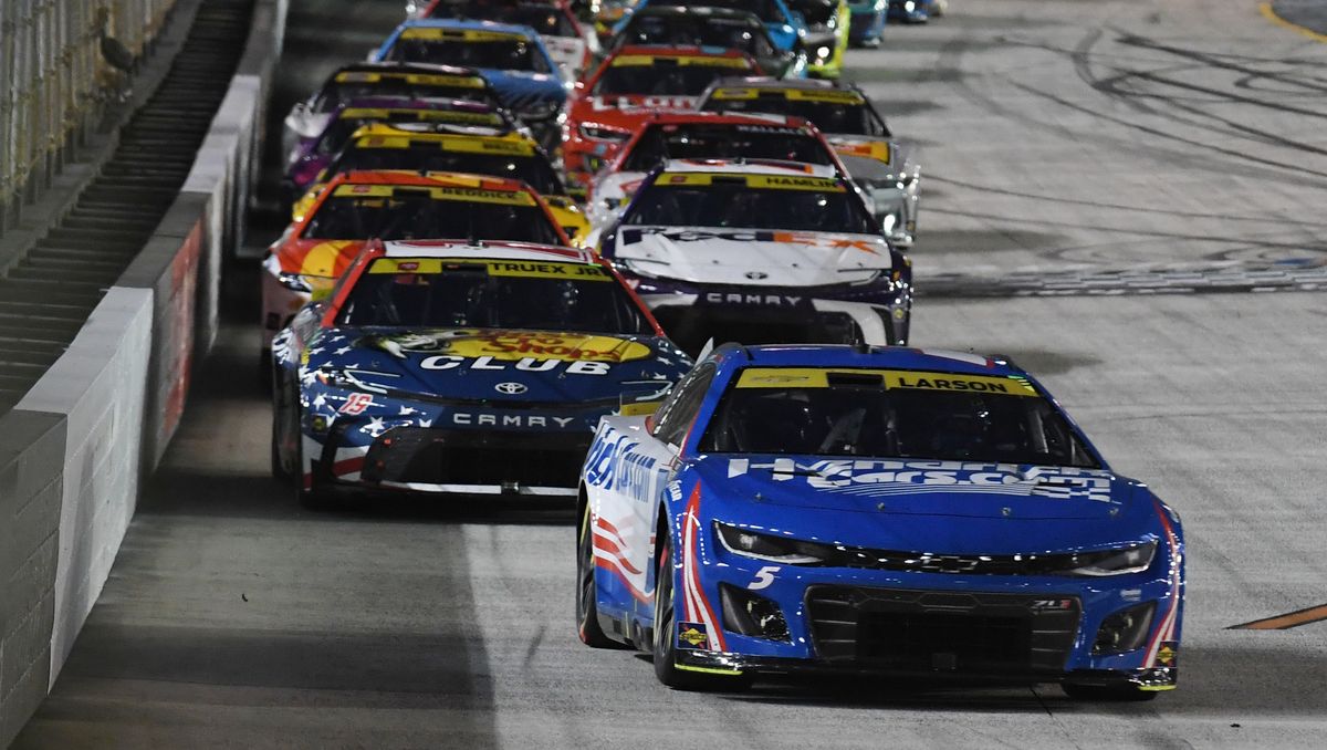 kyle-larson-leads-the-field-during-the-running-of-the-news-photo-1738101803.jpeg