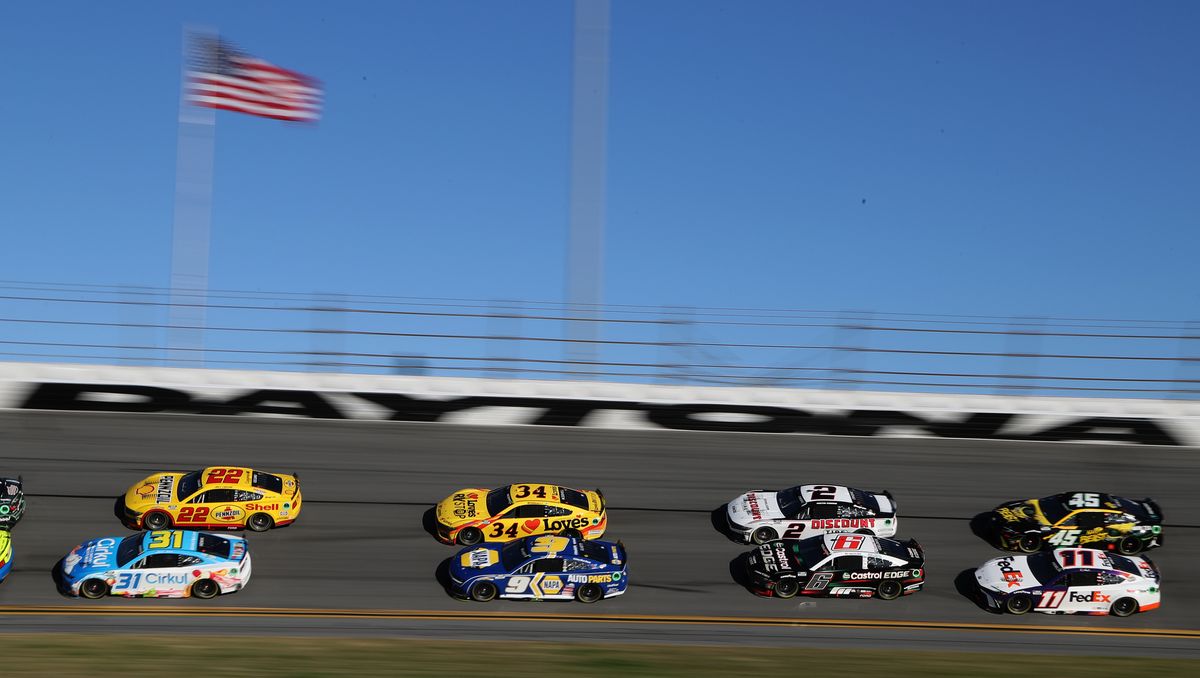 general-race-action-races-into-turn-3-during-the-running-of-news-photo-1739204483.jpeg