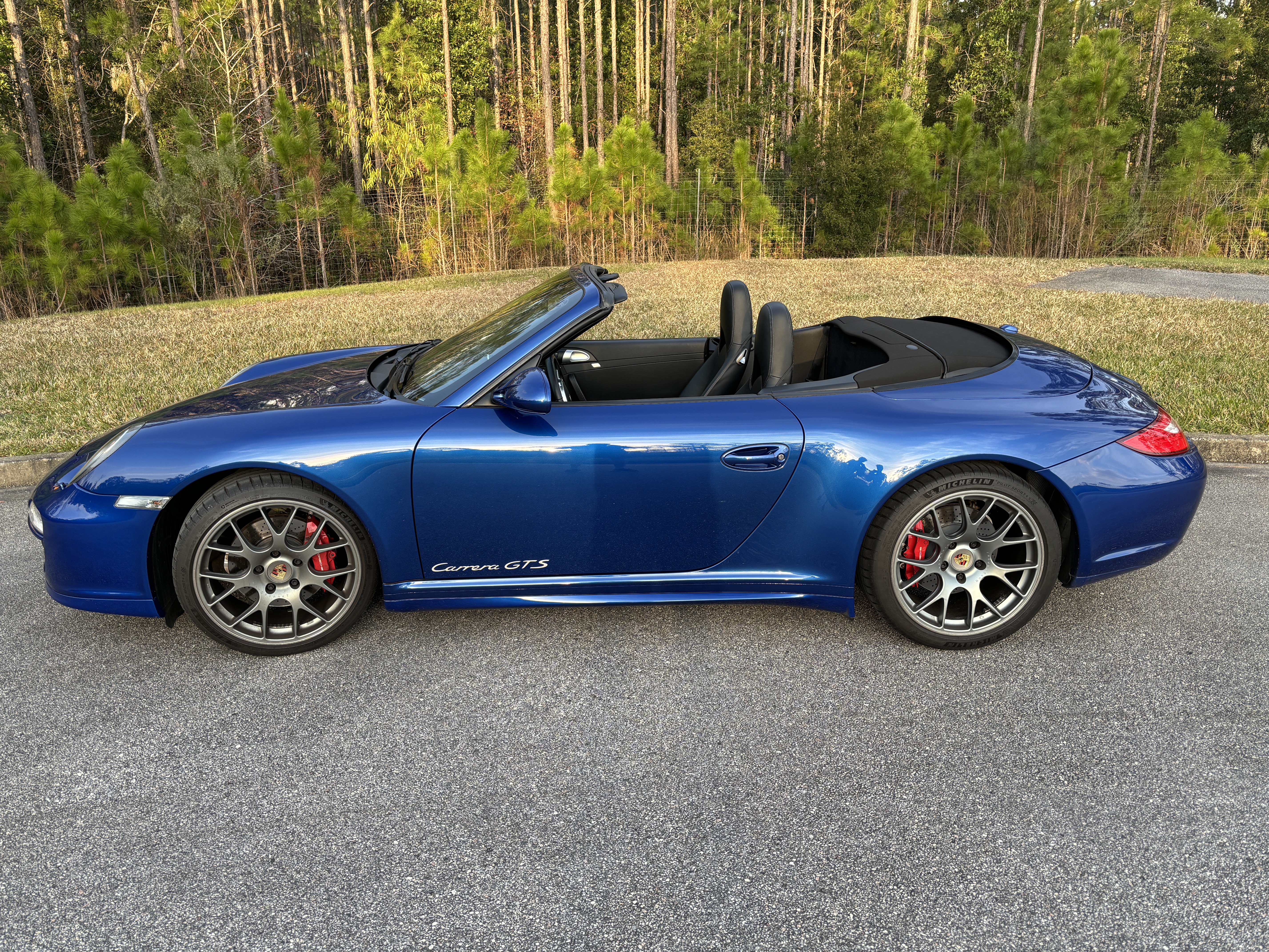 997.2 GTS side view