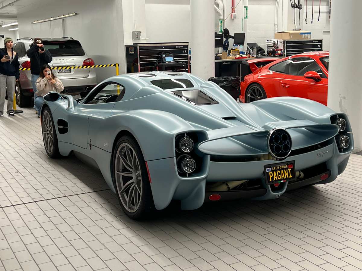 pagani1200.jpg