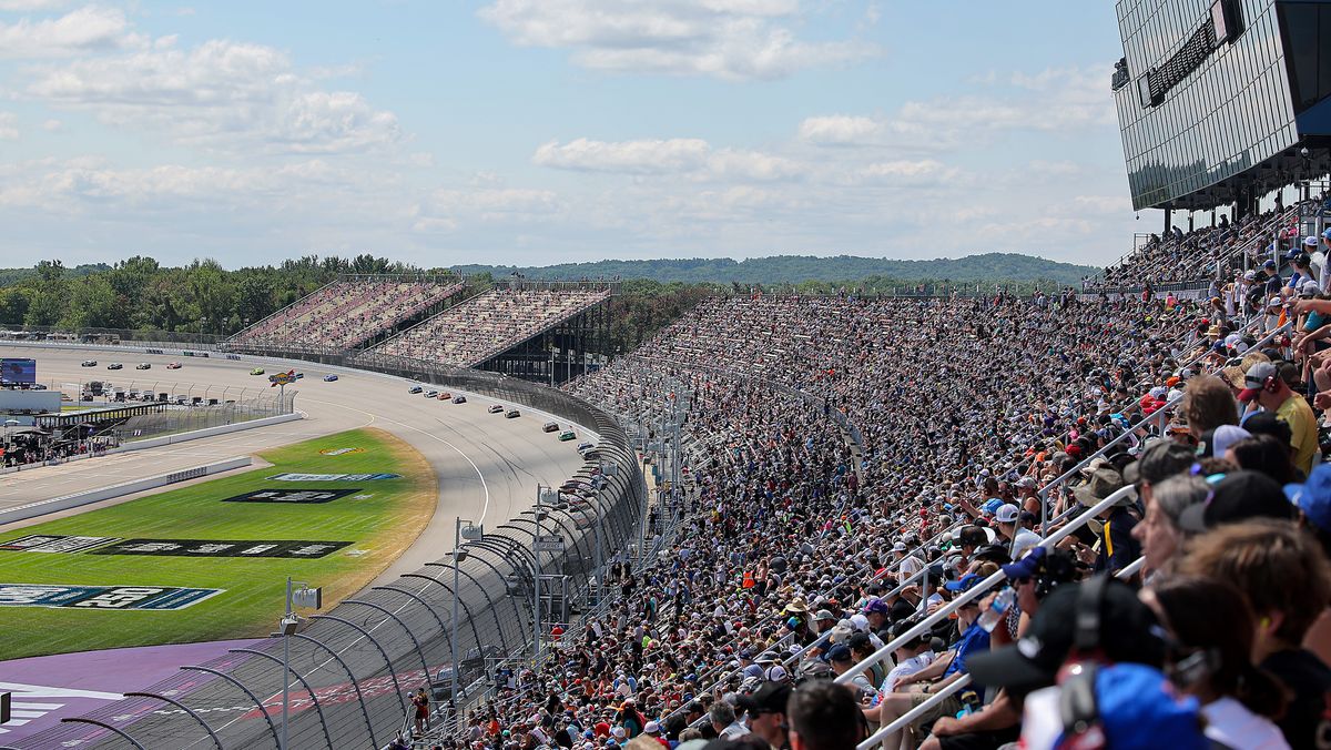 general-view-of-racing-from-the-grandstand-during-the-news-photo-1748880196.jpeg