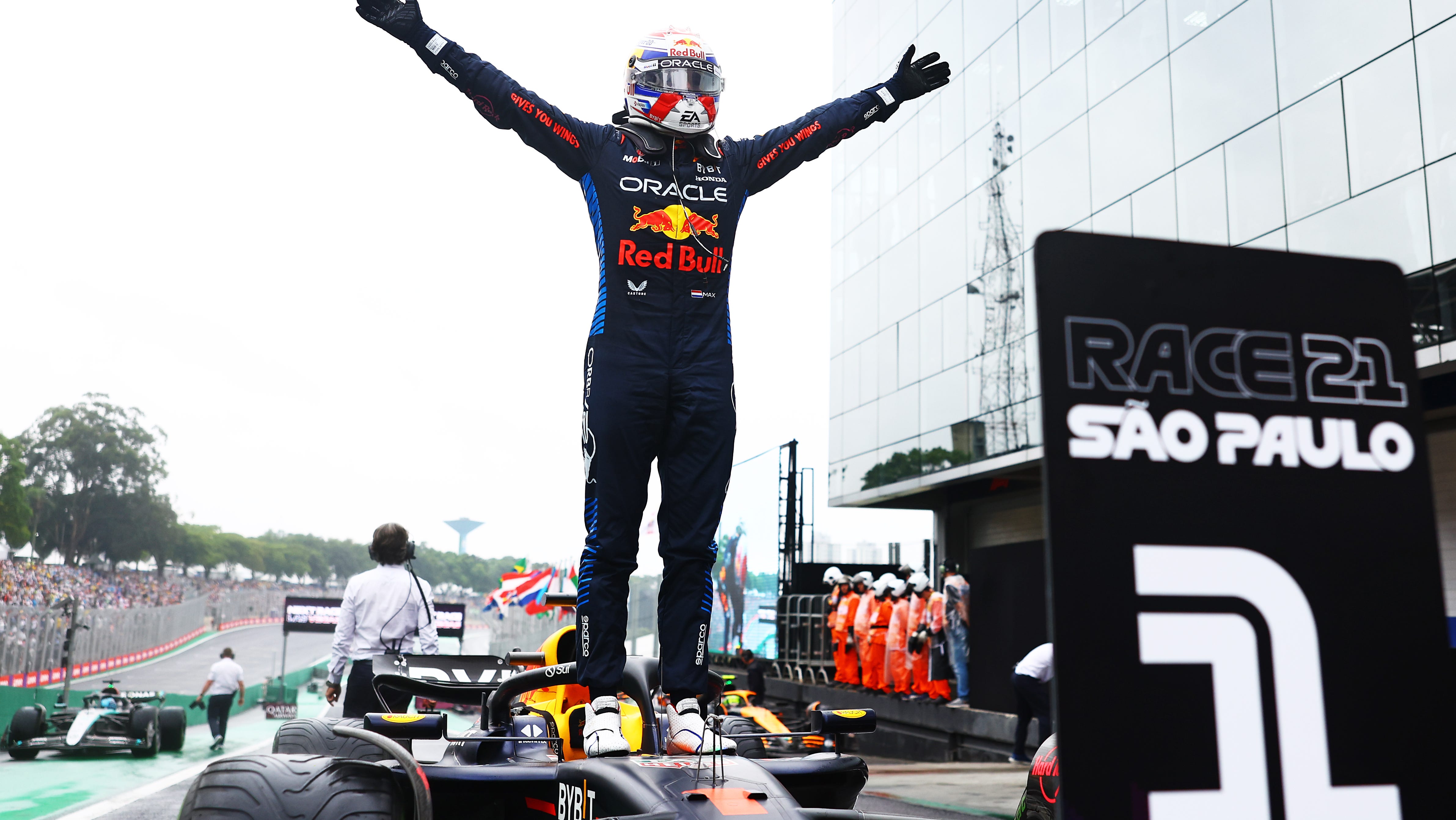 race-winner-max-verstappen-of-the-netherlands-and-oracle-news-photo-1762202163.jpeg