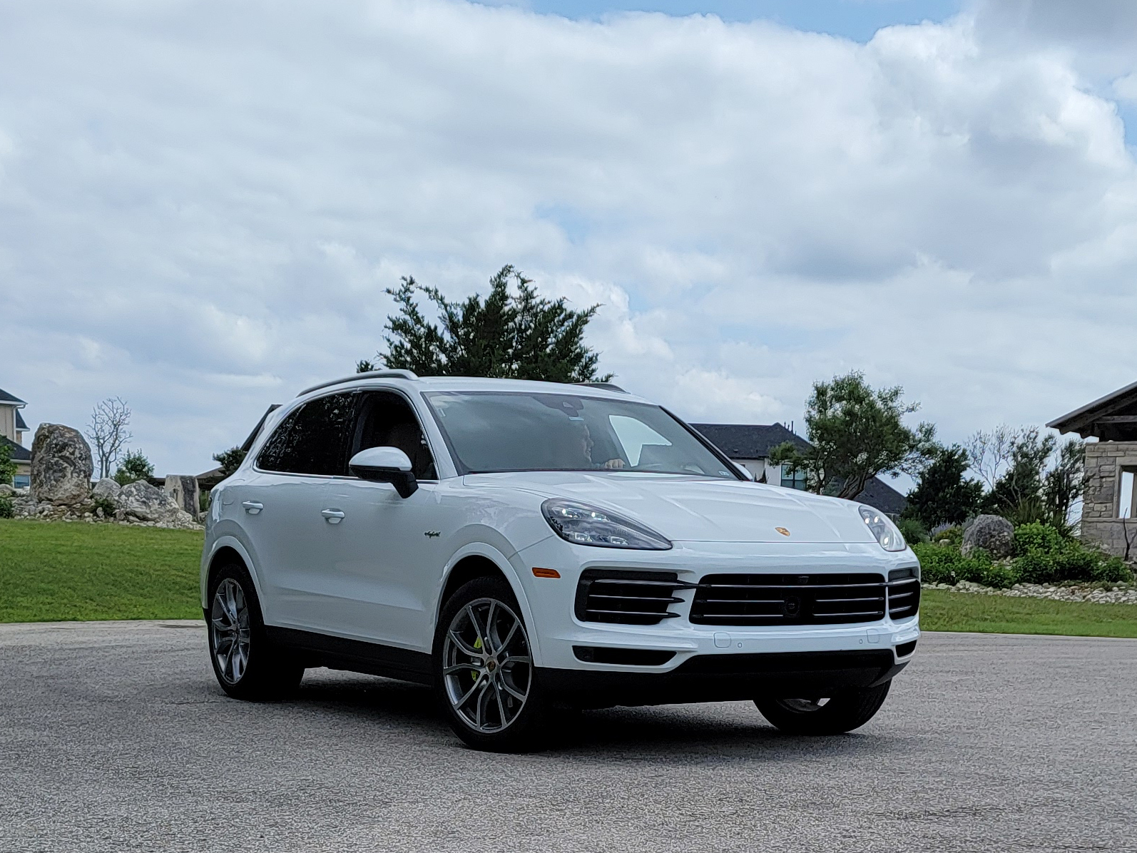 2019 Cayenne E-Hybrid.jpg