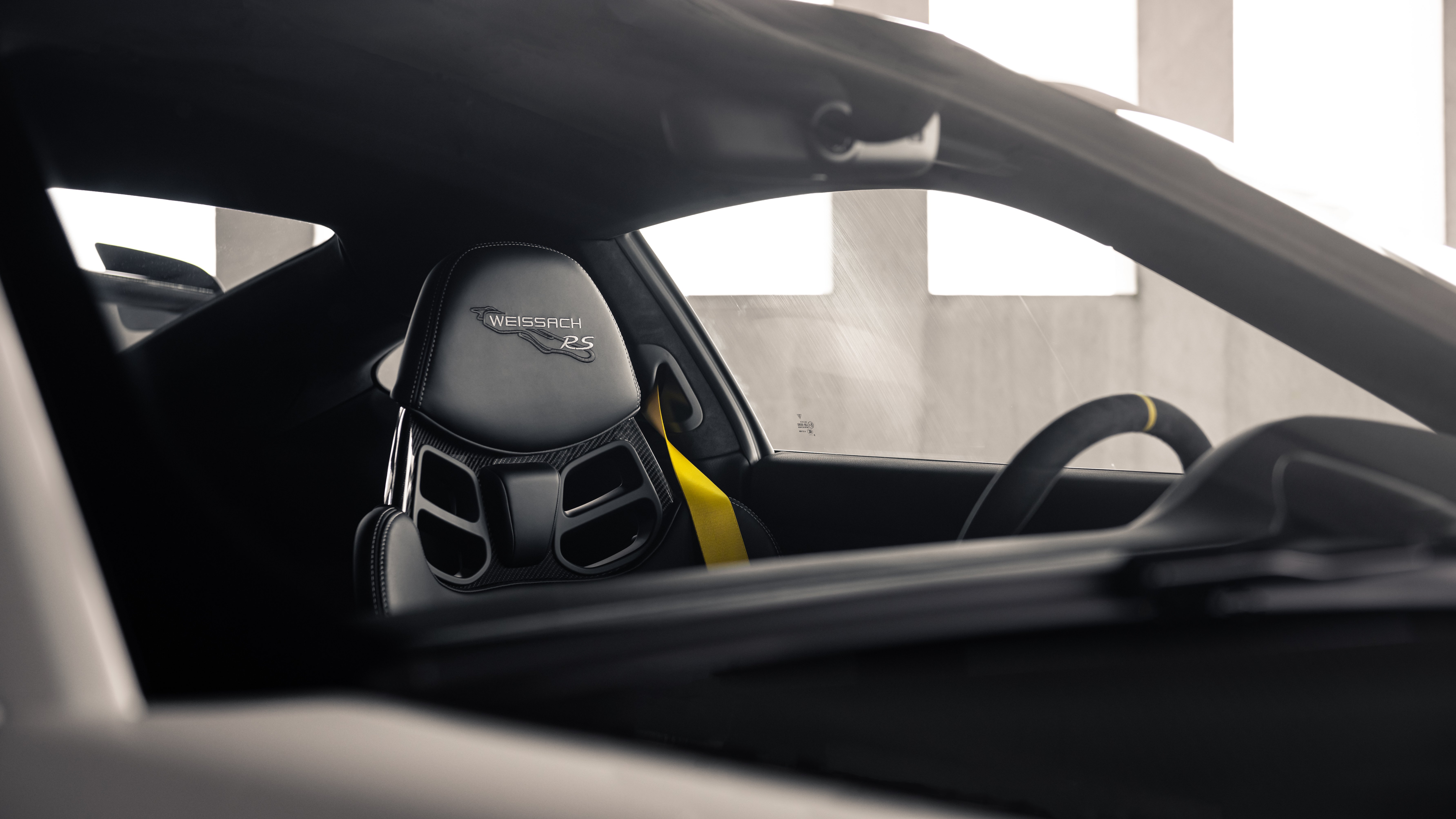 GT3RS_whiteShoot-2-2.jpg