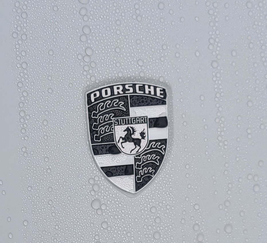 crest.jpg