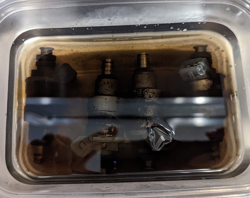 Injectors in Cleaner 02