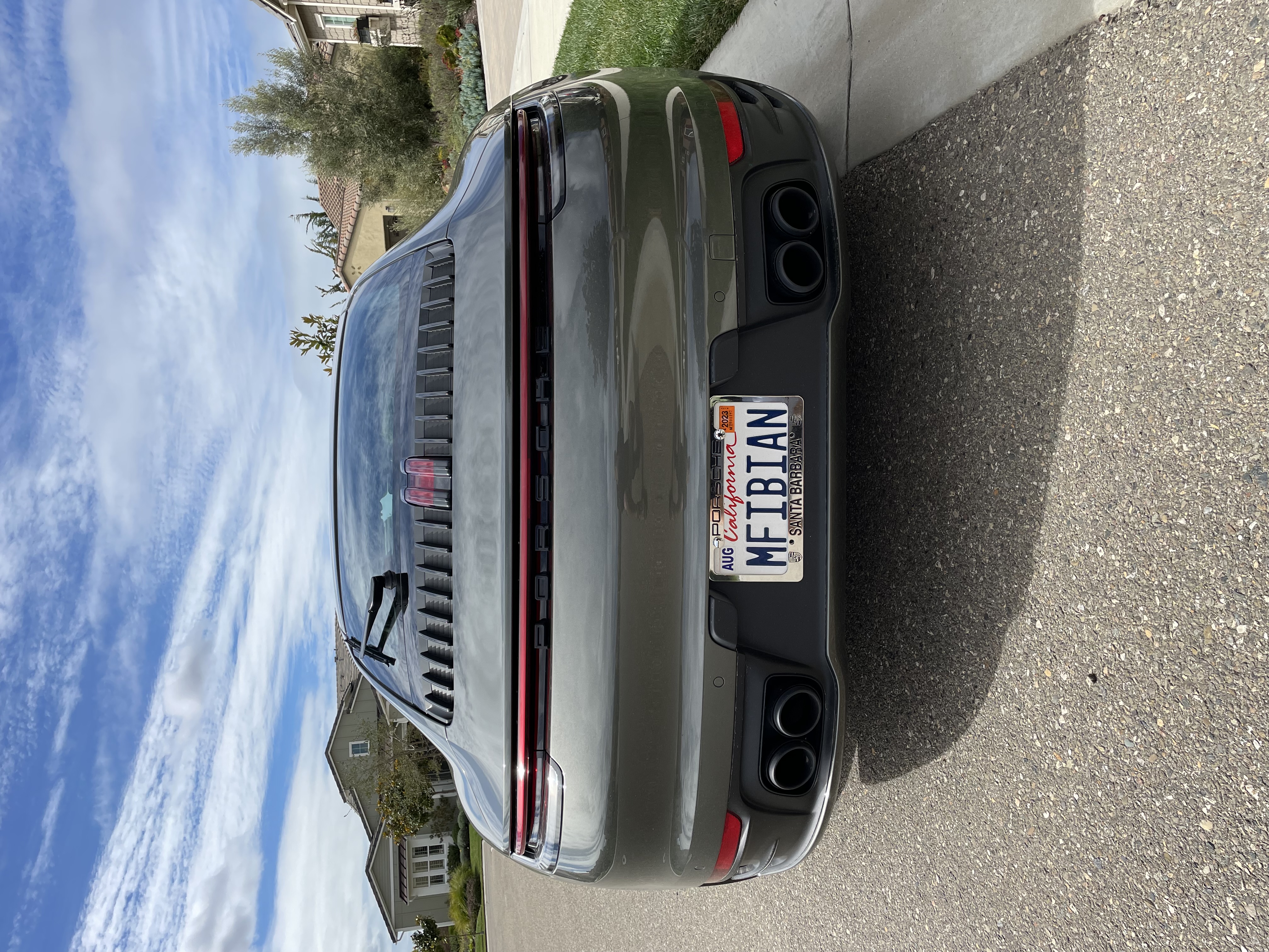 911 rear 8mar23.jpg
